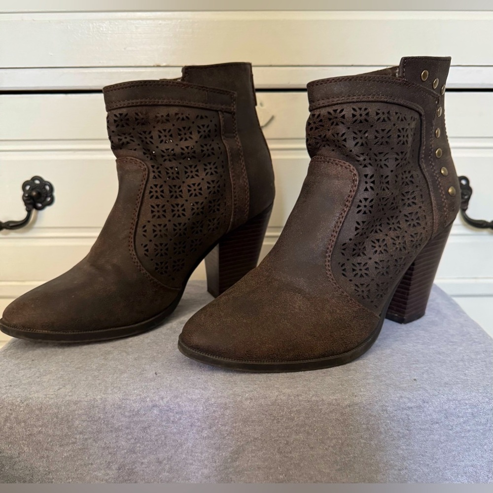 Women’s Forever Brown Ankle Boots Sz 7 1/2
